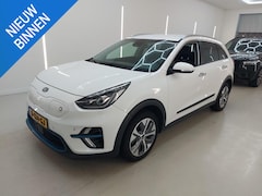 Kia e-Niro - EXECUTIVELINE 64 KWH I 3-FASE LADEN I 100% SOH I TREKHAAK I LEDEREN BEKLEDING