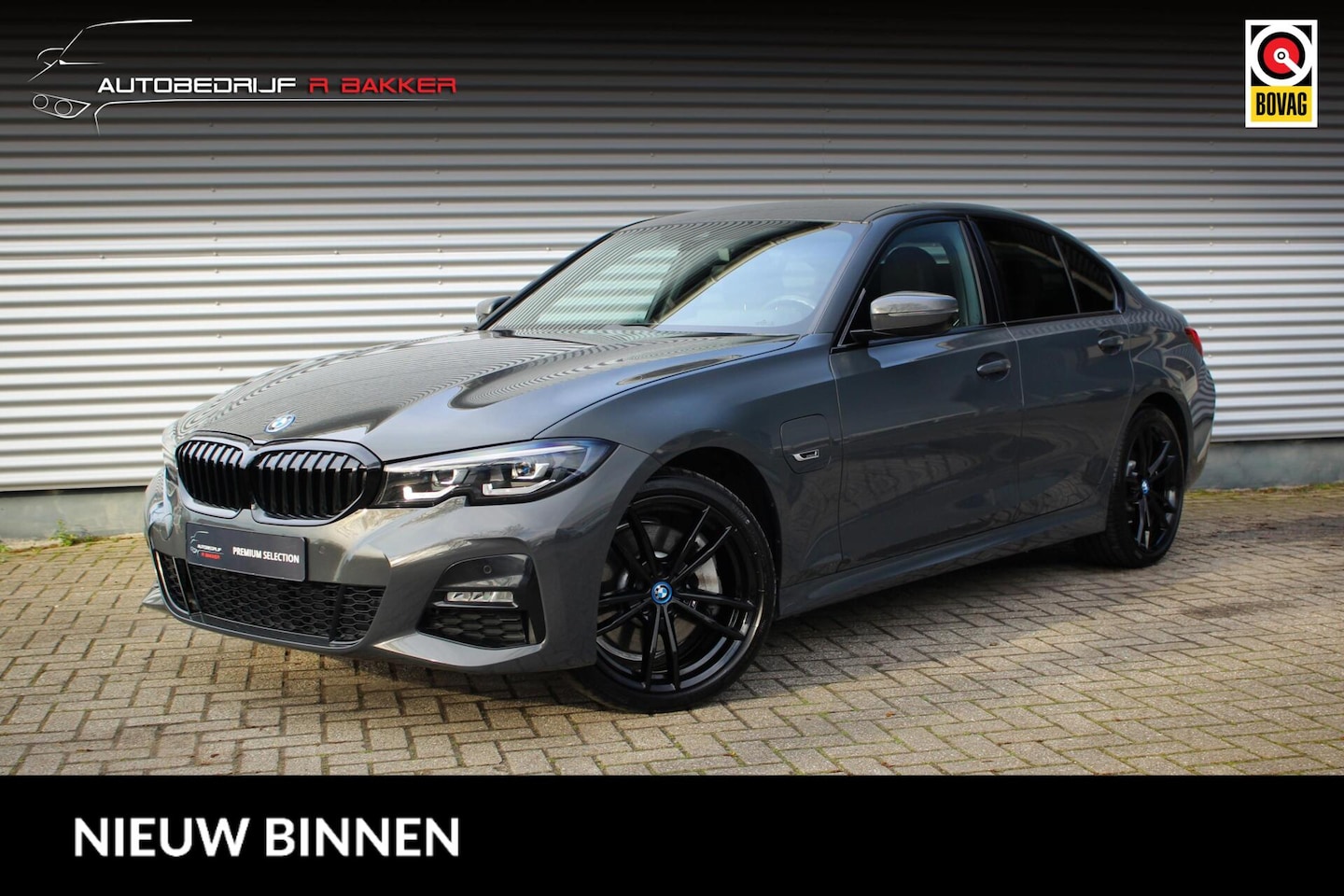 BMW 3-serie - 330e M Sport // Dravit Grau | Shadow Line Extended | Sfeerverlichting | Hi-fi upgrade | 19 - AutoWereld.nl