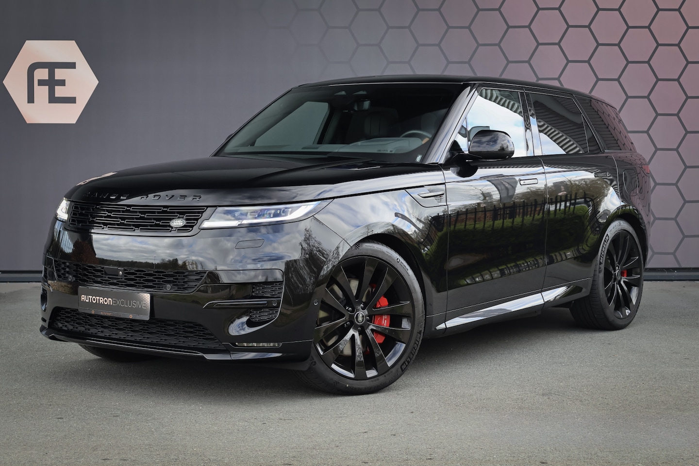 Land Rover Range Rover Sport - P510e First Edition | ADAPTIVE CRUISE | STOELVERWARMING & VERKOELING | MASSAGE | CARBON IN - AutoWereld.nl