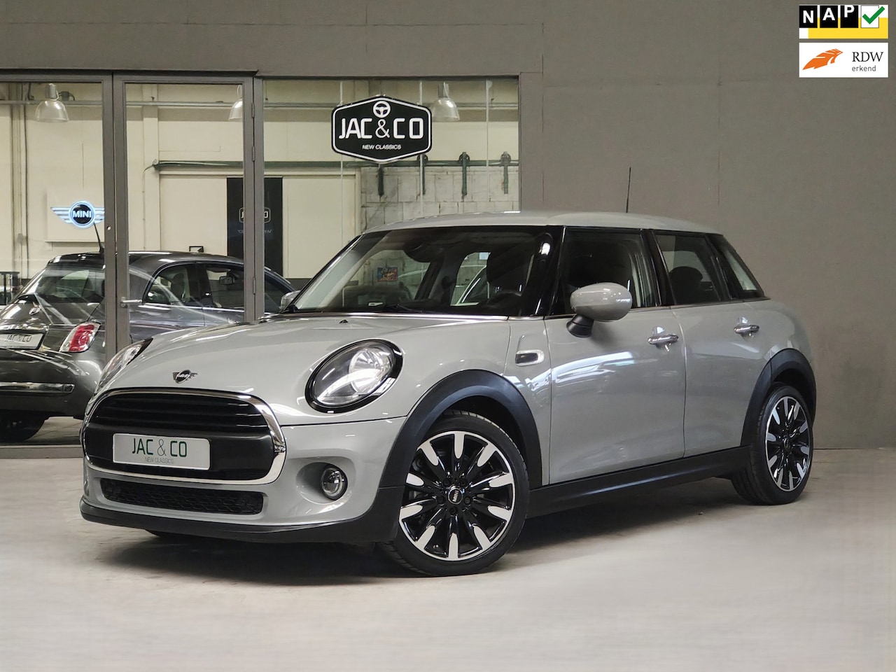 MINI Cooper - 1.5 One 5 deurs Automaat - AutoWereld.nl