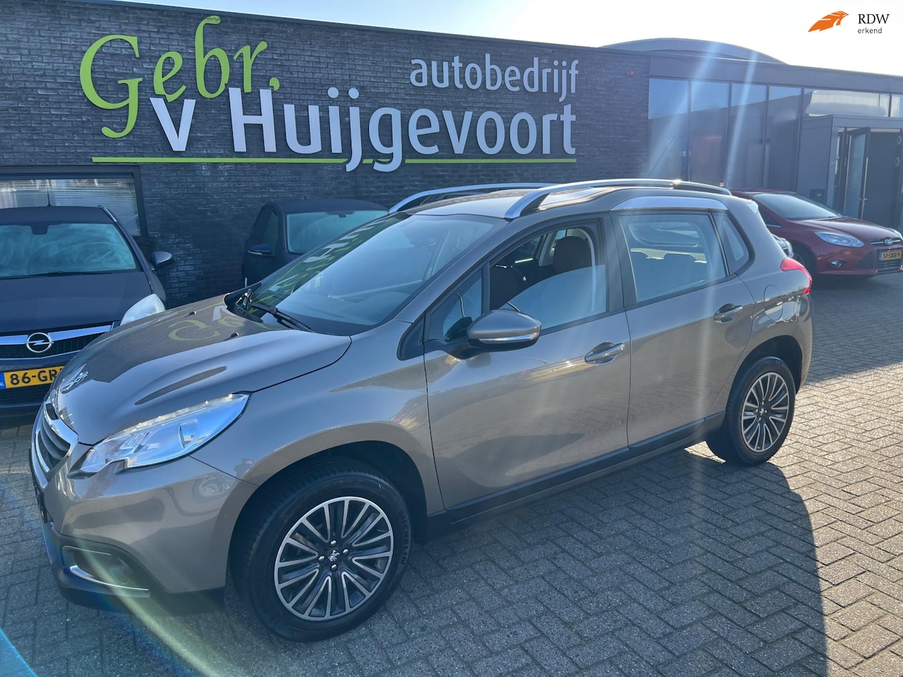 Peugeot 2008 - 1.2 PureTech Active 1.2 PureTech Active - AutoWereld.nl