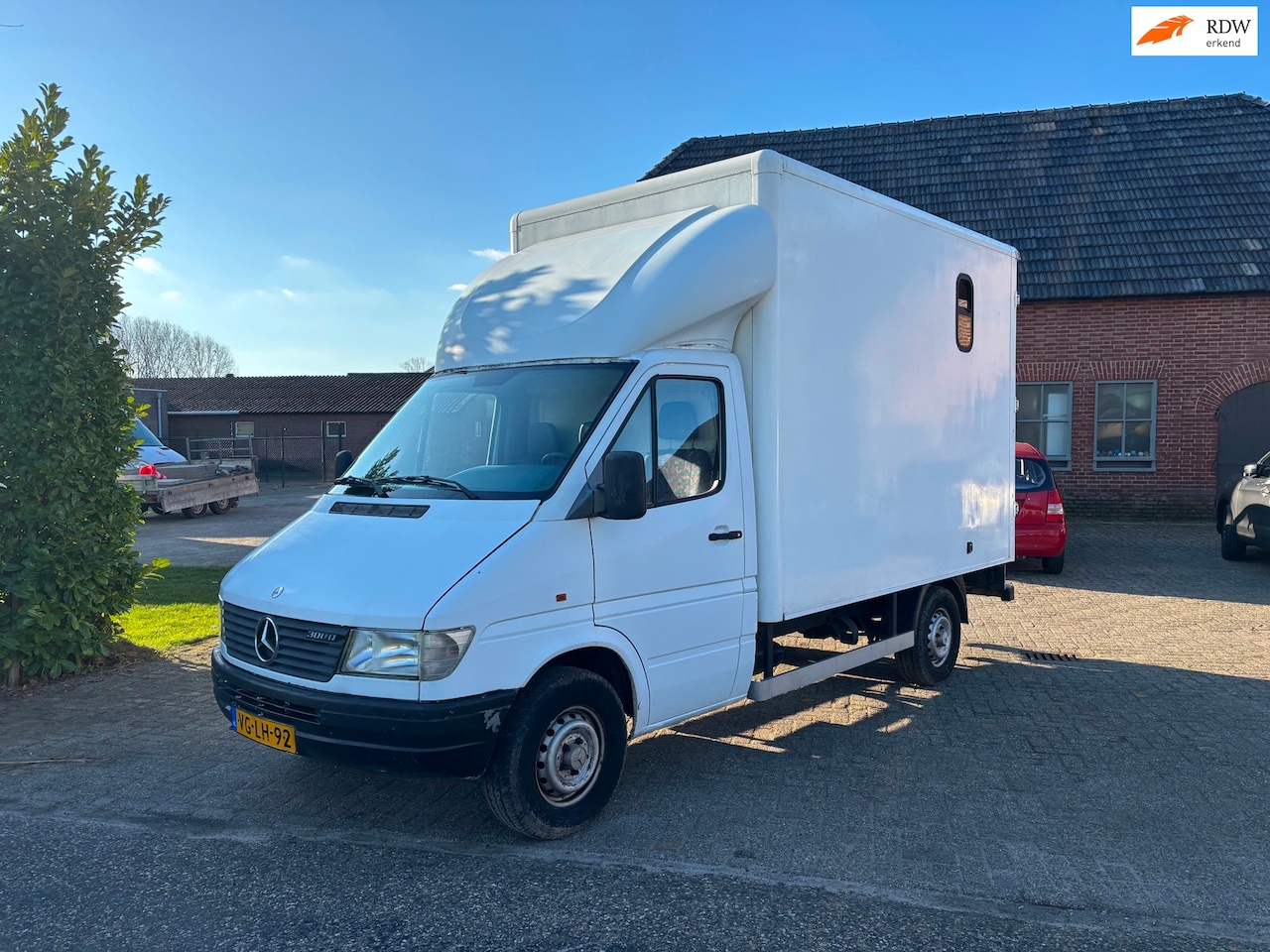Mercedes-Benz Sprinter - 308 D lang Veevervoer Paardenwagen Lage Kilometerstand A.P.K N.A.P - AutoWereld.nl