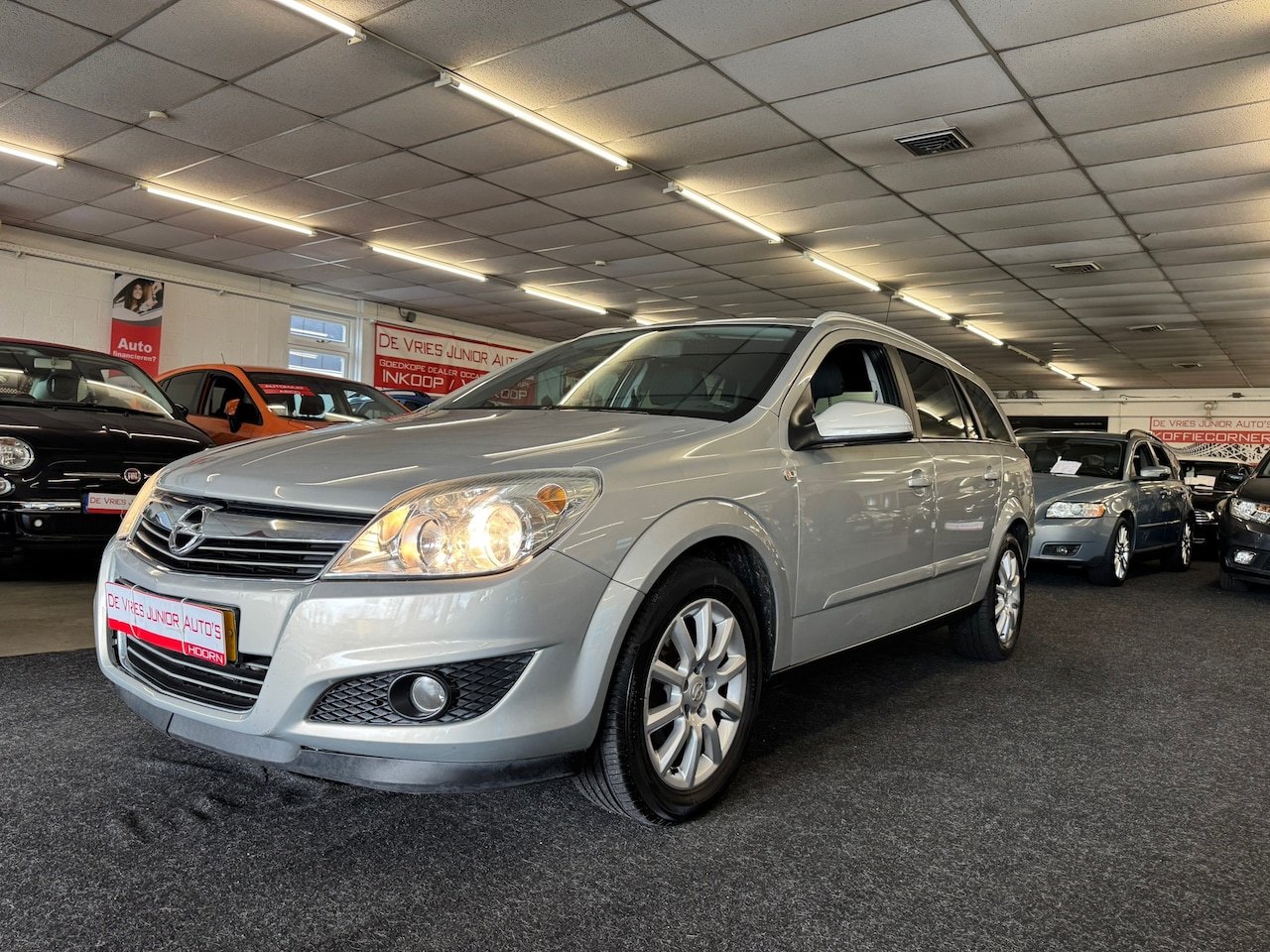 Opel Astra Wagon - 1.6 Temptation. Netjes onderhouden, apk jan '27, cruise control, trekhaak en meer! - AutoWereld.nl