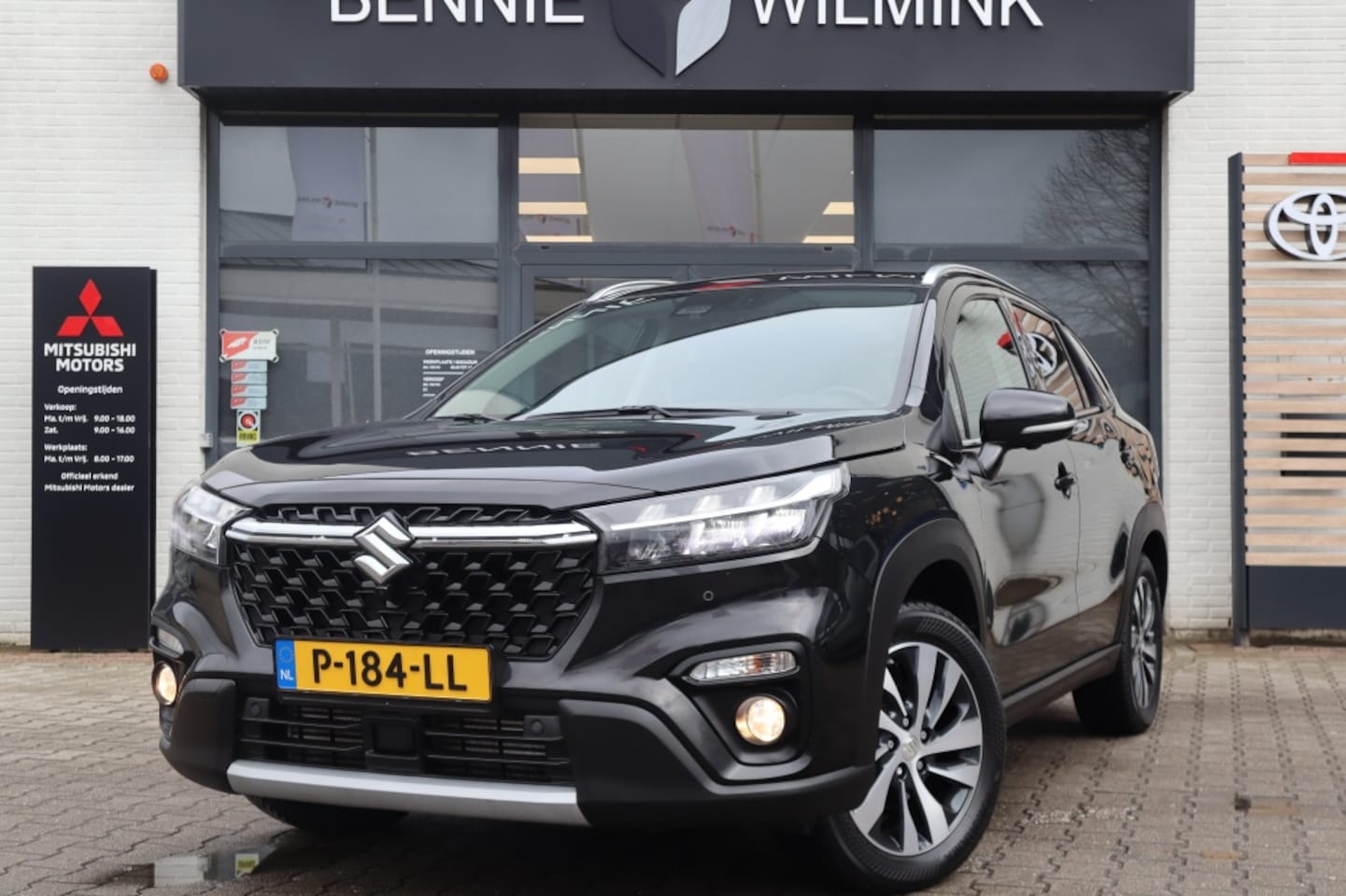Suzuki S-Cross - 1.4 Boosterjet Style Smart Hybrid | Trekhaak | All Seasons - AutoWereld.nl