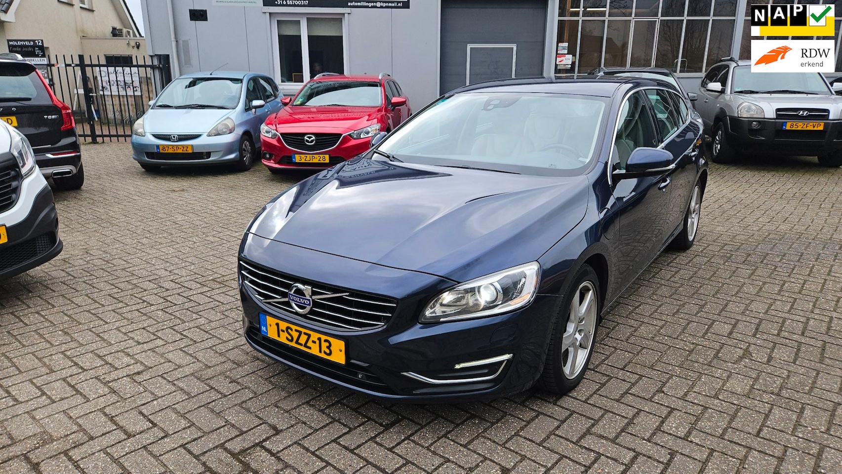 Volvo V60 - 2.4 D6 AWD Plug-In Hybrid Summum 2.4 D6 AWD Plug-In Hybrid Summum (MOTOR 200.000 KM) - AutoWereld.nl