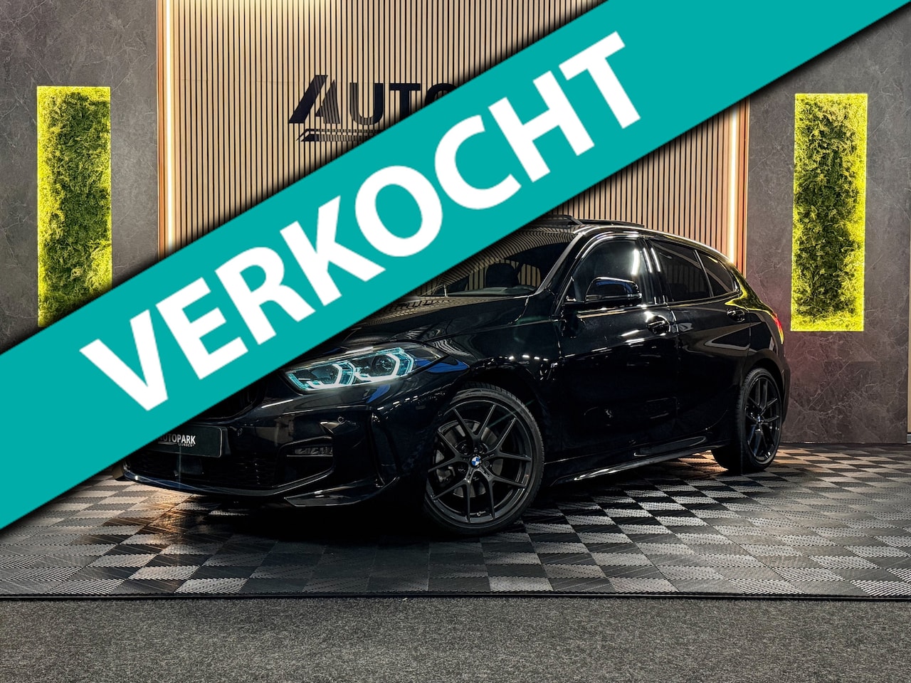 BMW 1-serie - 118i M Sport | PANORAMADAK | MEMORY|KEYLESS | SFEERVERLICHTING|LED|FABRIEKSGARANTIE - AutoWereld.nl