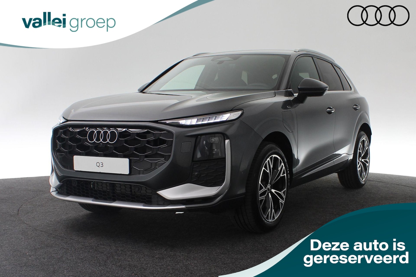 Audi Q3 - S edition e-hybrid 272 pk | Sportstoelen zwart leder-kunstleder | Tech plus | Privacy glas - AutoWereld.nl