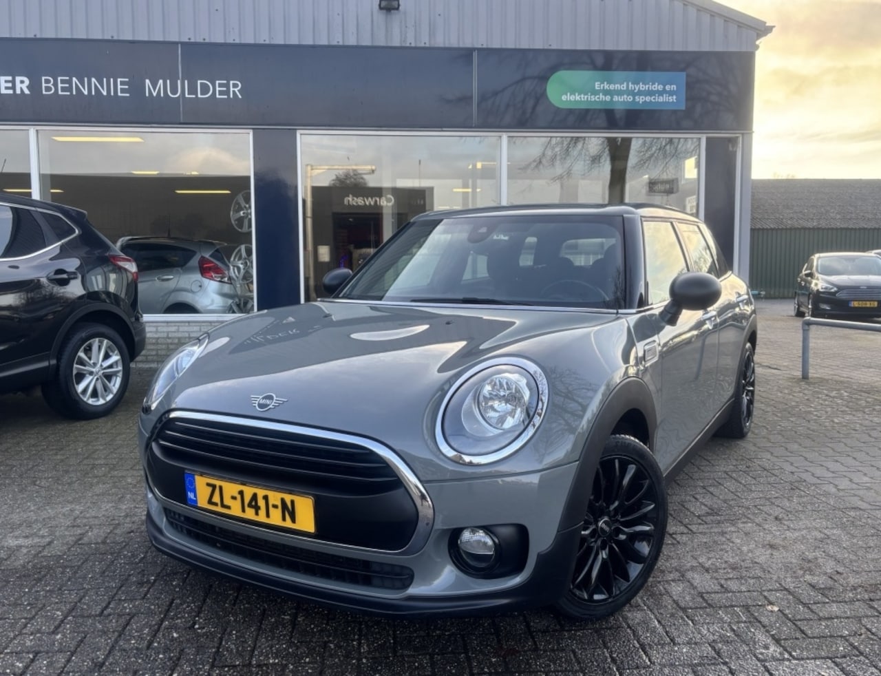 MINI Clubman - 1.5 One AUTOMAAT / NAVI / AIRCO/ECC - AutoWereld.nl