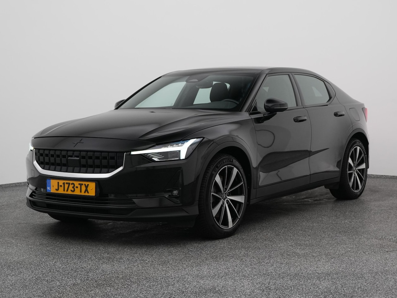 Polestar 2 - Long Range Dual Motor Launch Edition 78kWh | PANO | 360° | H&K | ADAPTIVE | STOEL- EN STUU - AutoWereld.nl