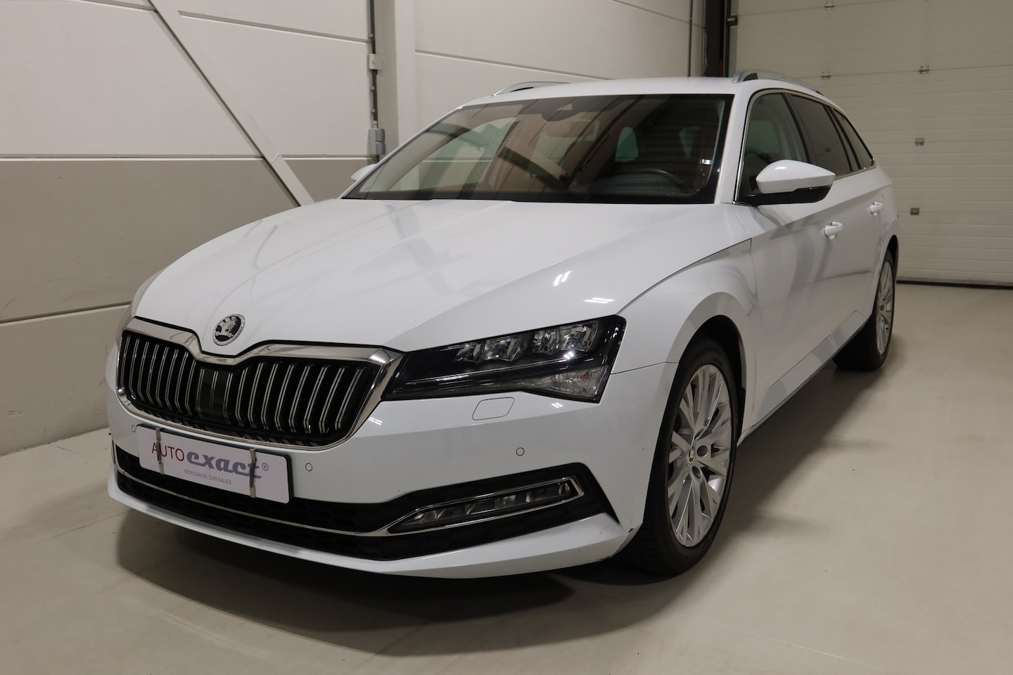 Skoda Superb Combi - 1.5 TSI ACT Business Edition 1.5 TSI ACT Business Edition - AutoWereld.nl