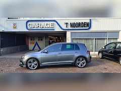 Volkswagen Golf - 1.5 TSI Highline Business R Line