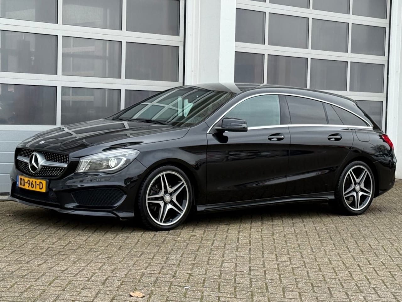 Mercedes-Benz CLA-Klasse - CLA 180 Ambition AMG Aut. Navi Pdc Stoelverw Rijklaar! - AutoWereld.nl