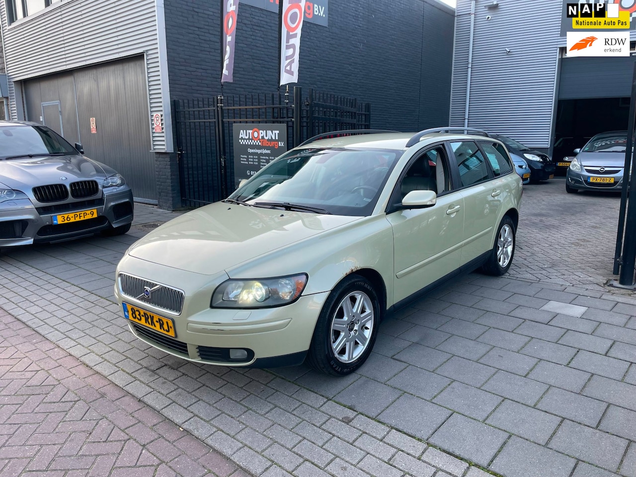 Volvo V50 - 2.0D Summum 180PK 2e Eigenaar! Trekhaak Airco NAP APK - AutoWereld.nl