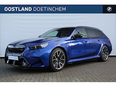 BMW 5-serie Touring - M5 Automaat / Trekhaak / Stoelventilatie / Bowers & Wilkins / Stuurverwarming / Comfort Ac