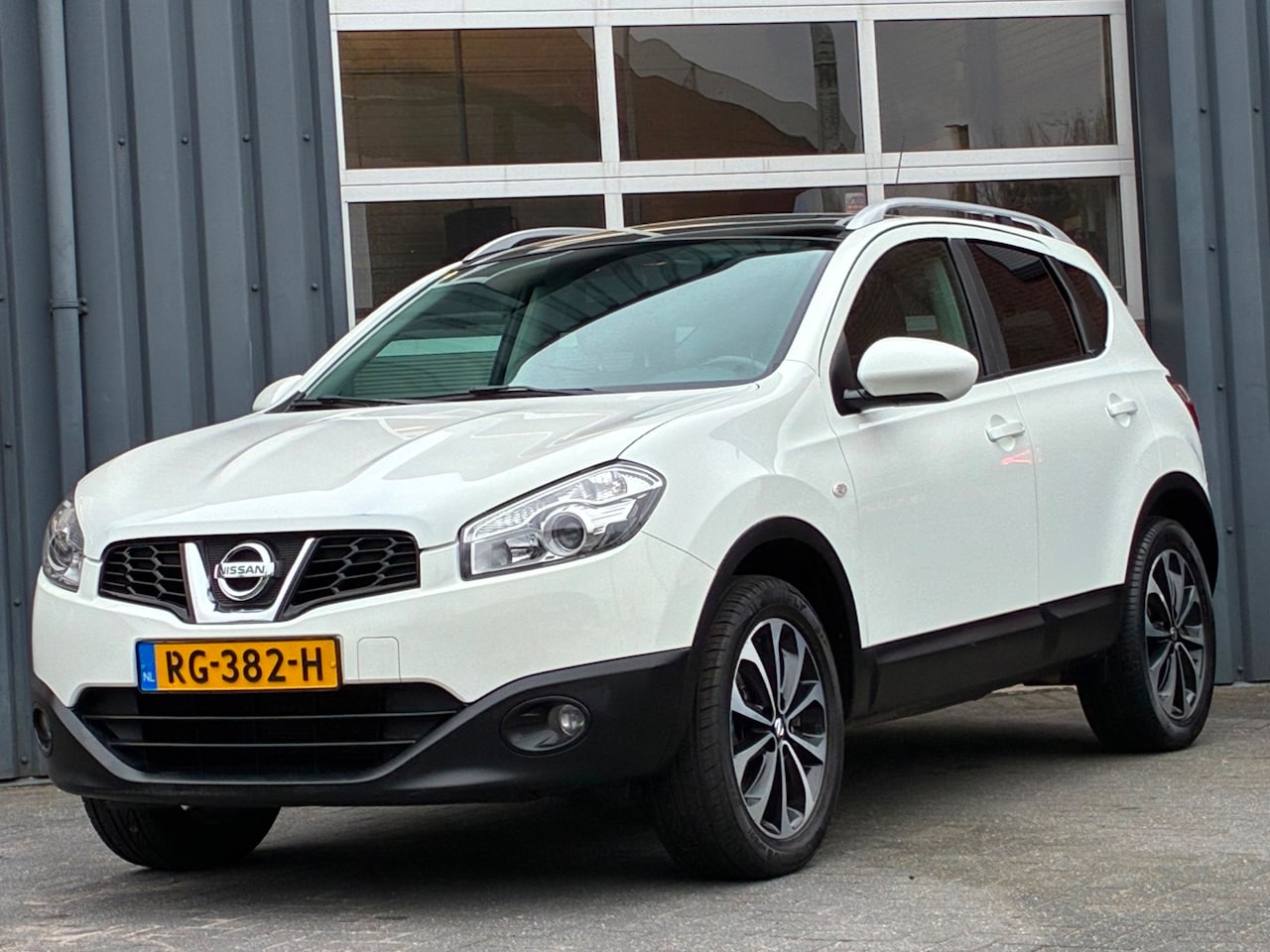 Nissan Qashqai - 1.6 Connect Edition Camera Panoramadak Climate controle - AutoWereld.nl