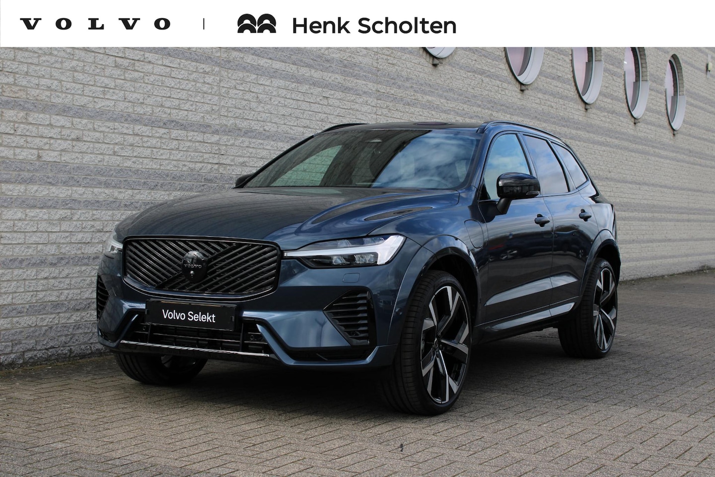 Volvo XC60 - 2.0 T6 Plug-in hybrid AWD Ultra Black Edition | Nappa leder Open Grid | Panoramadak | Visu - AutoWereld.nl