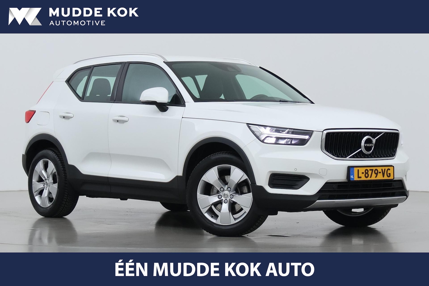 Volvo XC40 - T4 Momentum | 190Pk! | Stoelverwarming | Elektrische Achterklep | Trekhaak | DAB - AutoWereld.nl