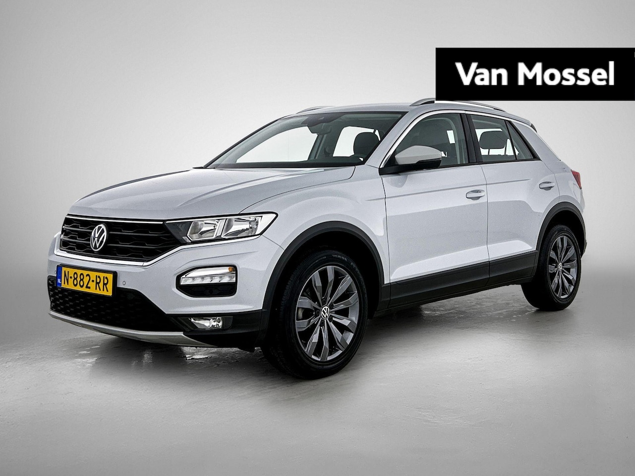 Volkswagen T-Roc - 1.0 TSI Style Business VERWACHT - AutoWereld.nl