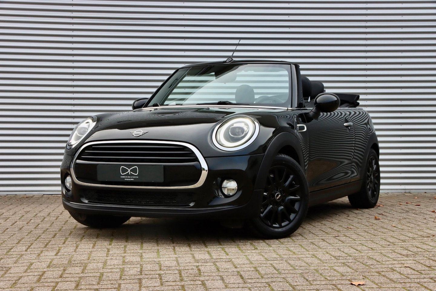 MINI Cabrio - Mini 1.5 Cooper Chili | LED | NAVIGATIE | CRUISE | STOELVERW. | DEALERONDERHOUDEN - AutoWereld.nl