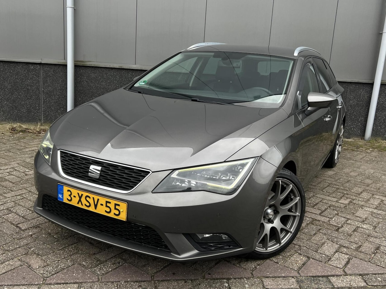 SEAT Leon ST - 1.6 TDI Ecomotive Lease Sport NL Auto NAP - AutoWereld.nl