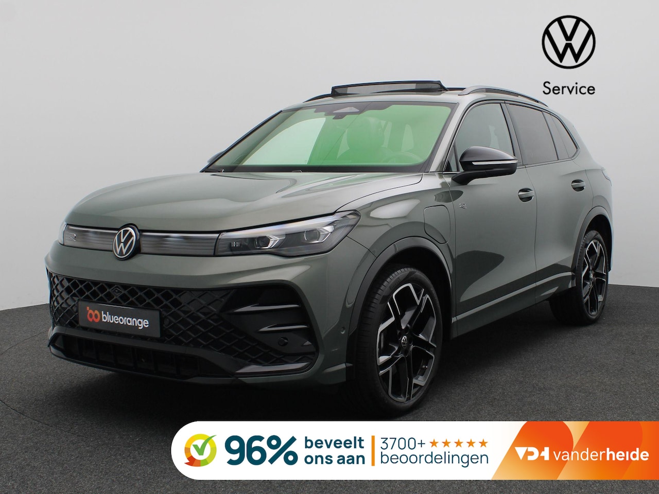 Volkswagen Tiguan - 1.5 eHybrid R-Line Edition 272PK DSG SOH 100%, Pano-Schuifdak, Trekhaak, Black Style, 20" - AutoWereld.nl