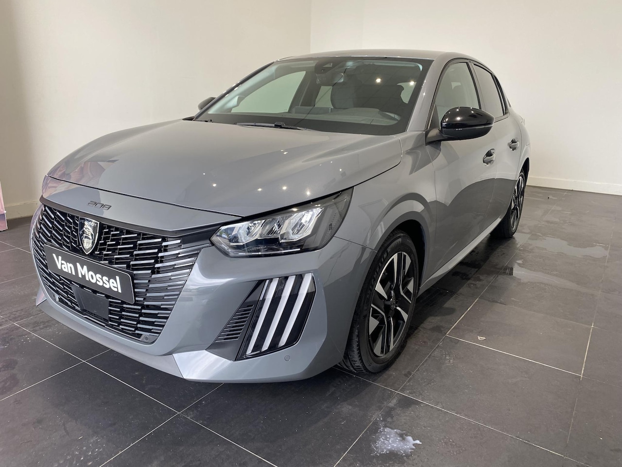 Peugeot 208 - 1.2 PureTech 100 Allure | APPLE CARPLAY & ANDROID AUTO | AIRCO | CRUISE | - AutoWereld.nl