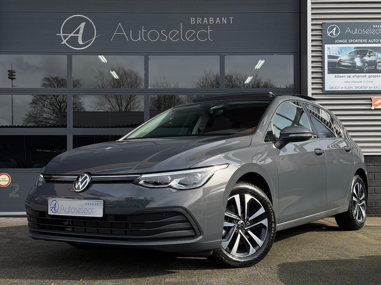 Volkswagen Golf - 1.5 eTSI Style Pano Navi LED - AutoWereld.nl