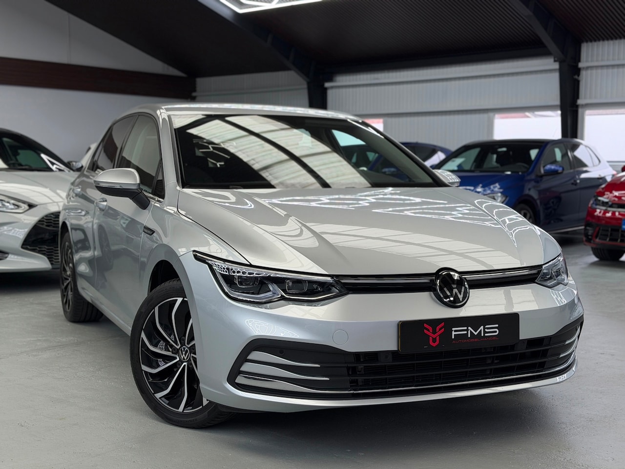 Volkswagen Golf - 1.5 eTSI Style Edition Camera CarPlay - AutoWereld.nl