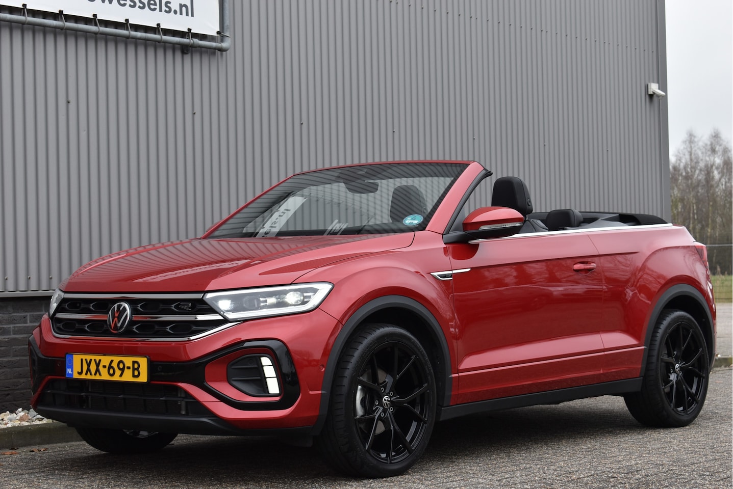 Volkswagen T-Roc Cabrio - 1.5 TSI R-Line Stoel/stuurverwarming, 19 inch, Afn. trekhaak, Adaptive cruise, Navi - AutoWereld.nl