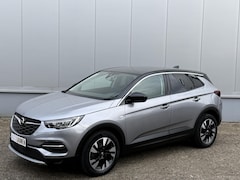 Opel Grandland X - 1.2 Turbo Innovation Automaat 18 Inch Navi Camera DAB Carplay Leder Stof Keyless LED Trekh