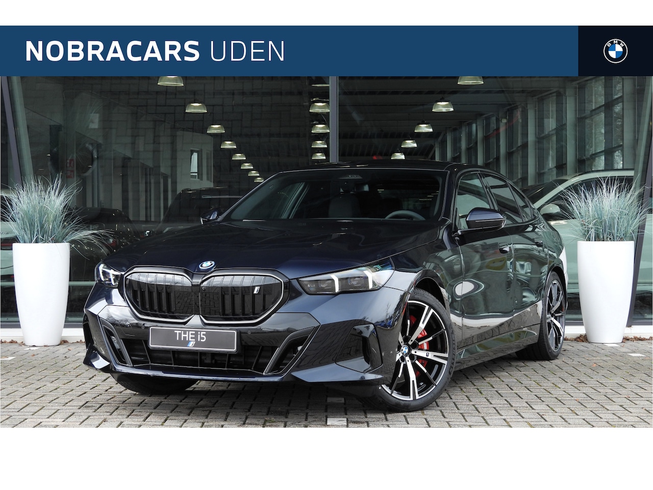 BMW i5 - eDrive40 M Sport / Panoramadak / M Sportonderstel / Comfort Access / Stoelventilatie / Har - AutoWereld.nl