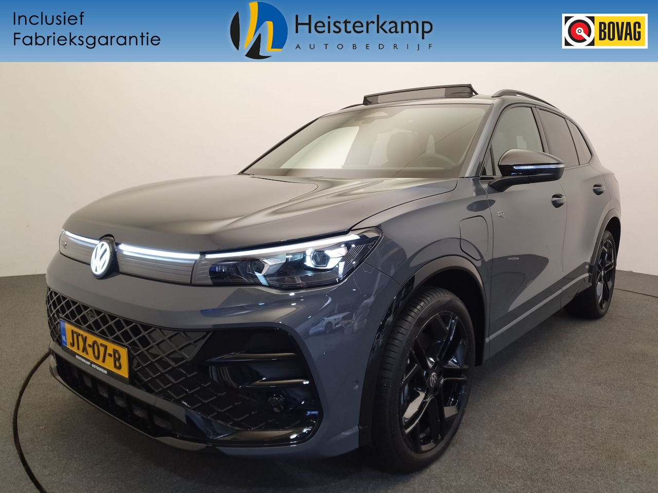 Volkswagen Tiguan - 1.5 eHybrid 272pk DSG/AUT R-Line Wegklapbare trekhaak, Panoramadak, Harman/Kardon, Leder - AutoWereld.nl