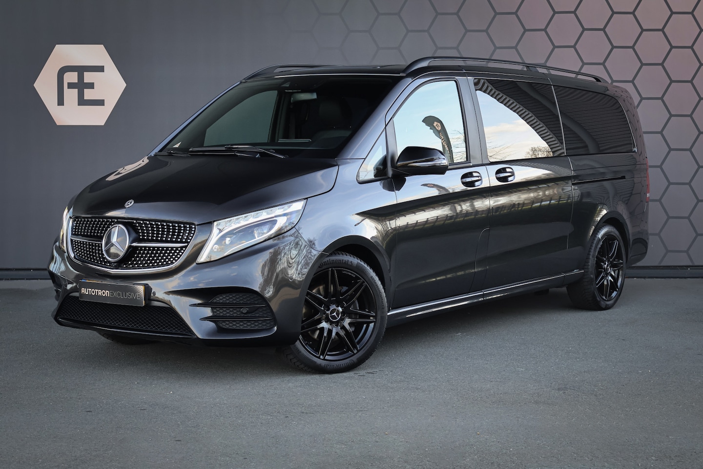 Mercedes-Benz V-klasse - 300d Extra Lang DC Avantgarde Edition AMG | AIRMATIC LUCHTVERING | FACELIFT | STOELVERWARM - AutoWereld.nl