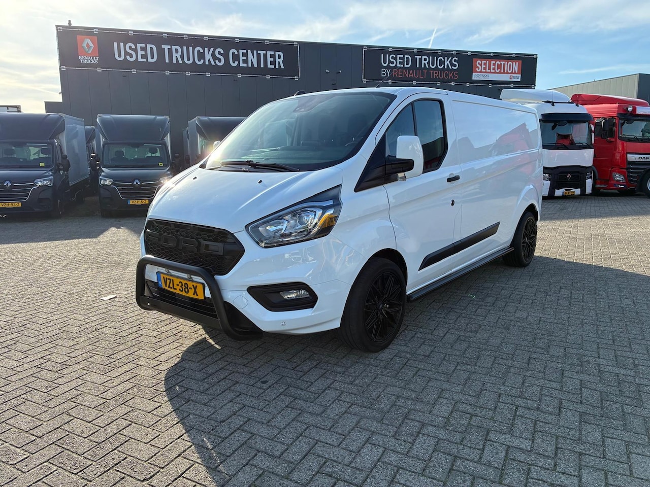 Ford Transit Custom - 330 2.0 TDCI , L2 H1 ,110 pk, Euro 6 - AutoWereld.nl