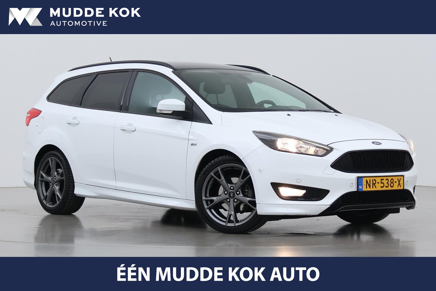 Ford Focus Wagon - 1.0 ST-Line | Voorruitverwarming | PDC V+A | Getint Glas | 18 Inch | Park Assist - AutoWereld.nl