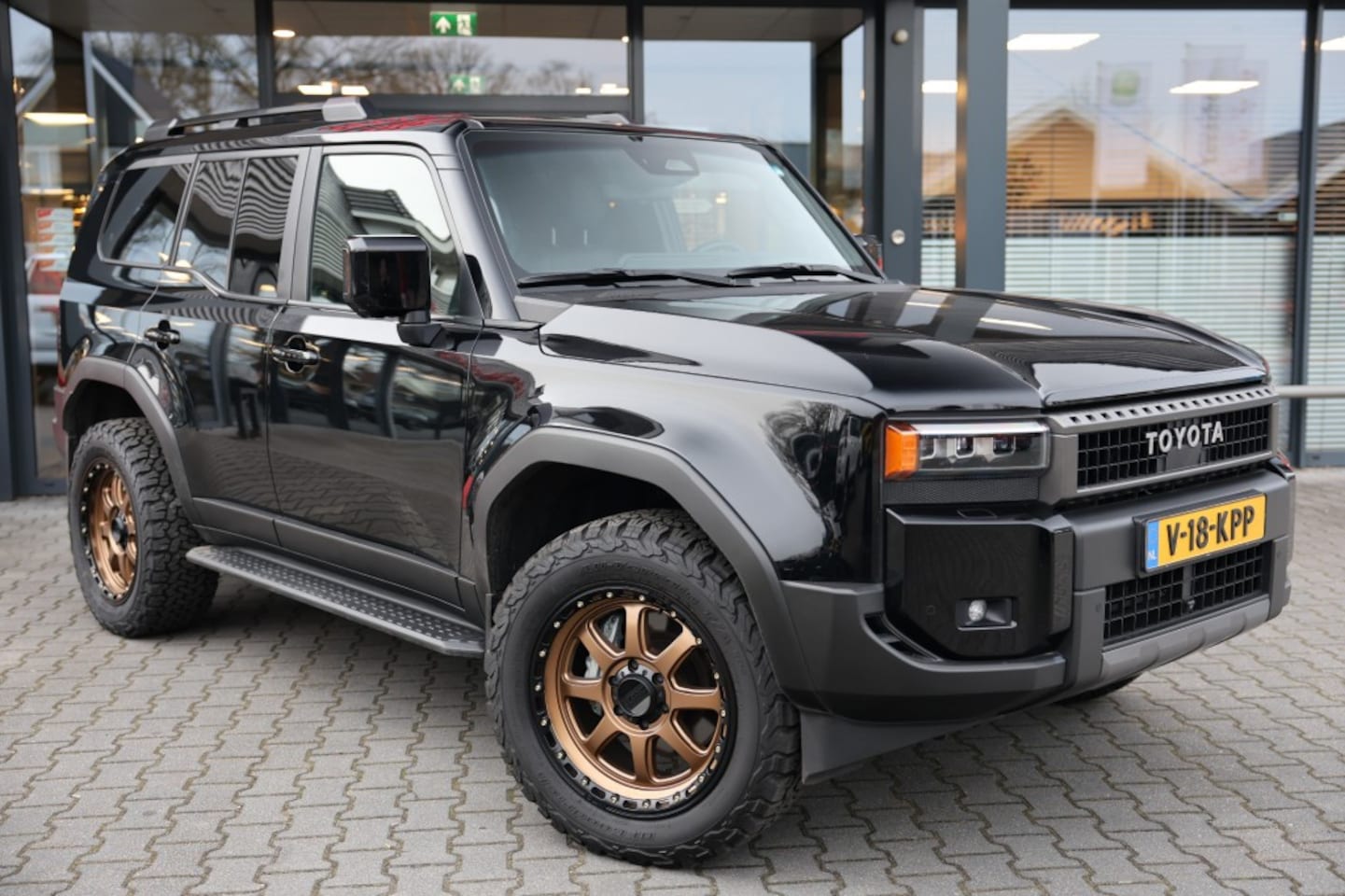 Toyota Land Cruiser 250 - 2.8 D-4D 5DRS PROFESSIONAL A/T VAN - AutoWereld.nl