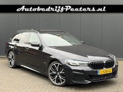 BMW 5-serie Touring - 530i M Sport 1e eig. Pano HUD Laserlicht ACC H/K Camera Trekhaak