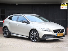 Volvo V40 Cross Country - 2.0 D2 Nordic+ Camera/Stoelverwarming/Parkeersensor/Navigatie