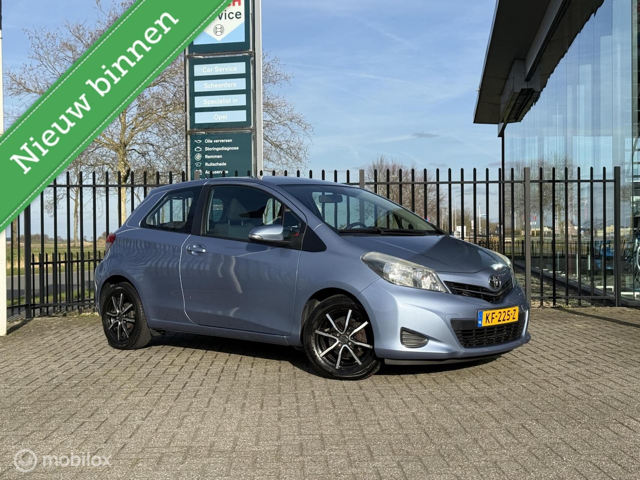 Toyota Yaris - 1.3 VVT-i Dynamic | Automaat | Camera - AutoWereld.nl