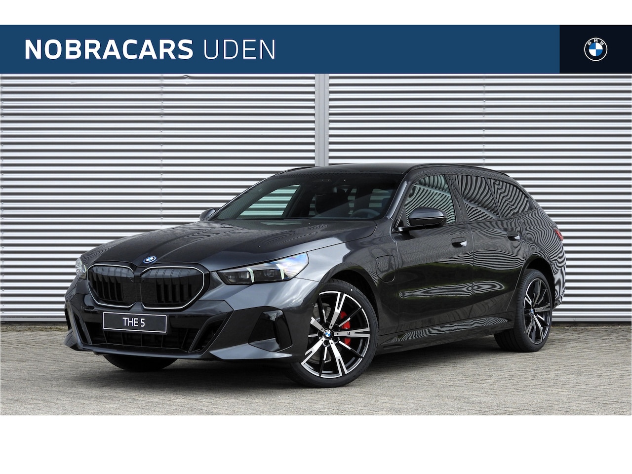 BMW 5-serie Touring - 530e M Sport Automaat / Trekhaak / Panoramadak / Comfortstoelen / Comfort Access / Stoelve - AutoWereld.nl