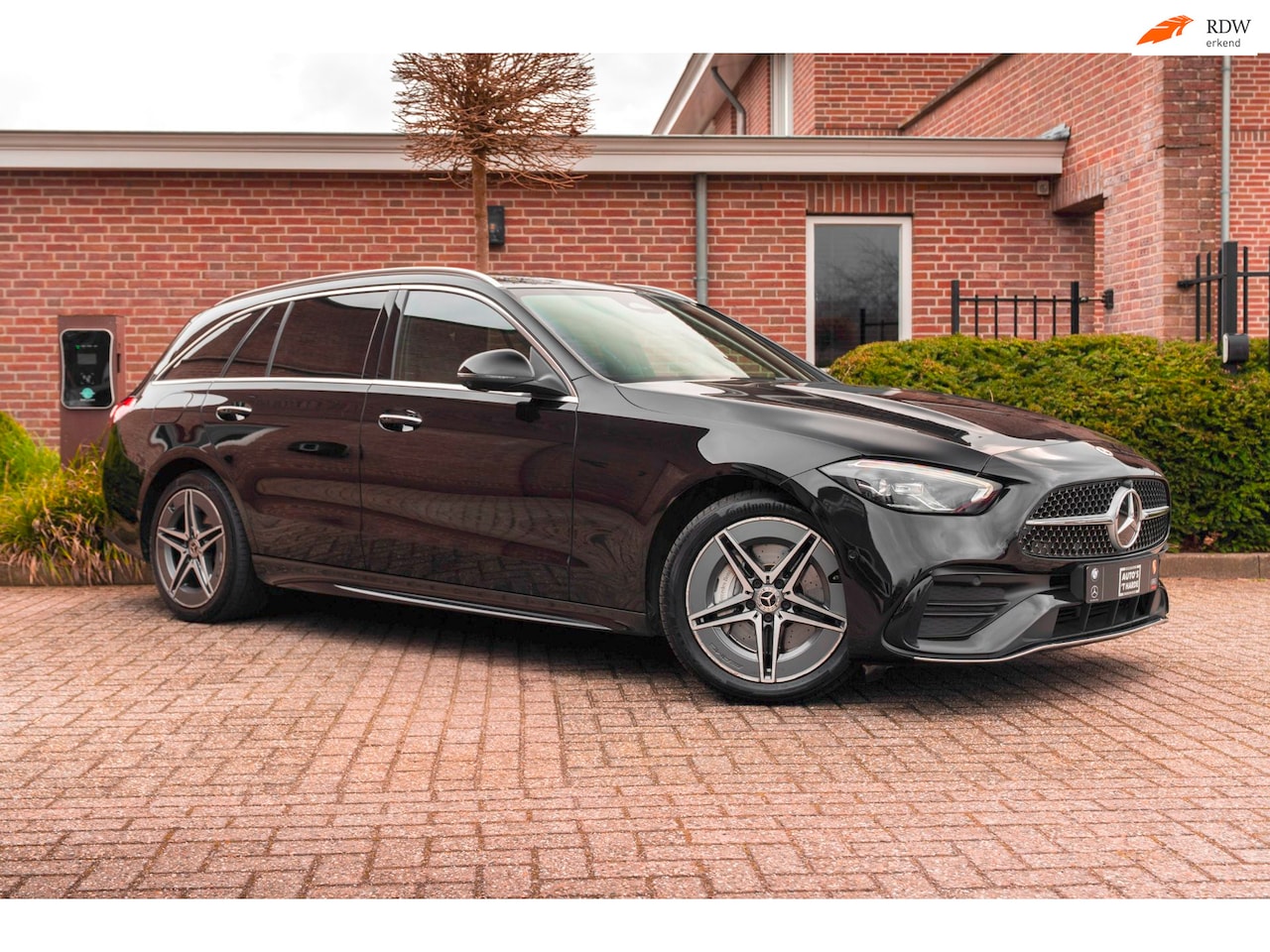 Mercedes-Benz C-klasse Estate - 300 e AMG Line 313 PK Pano 360 Camera Head-Up Ambiance Carbon 18'' - AutoWereld.nl