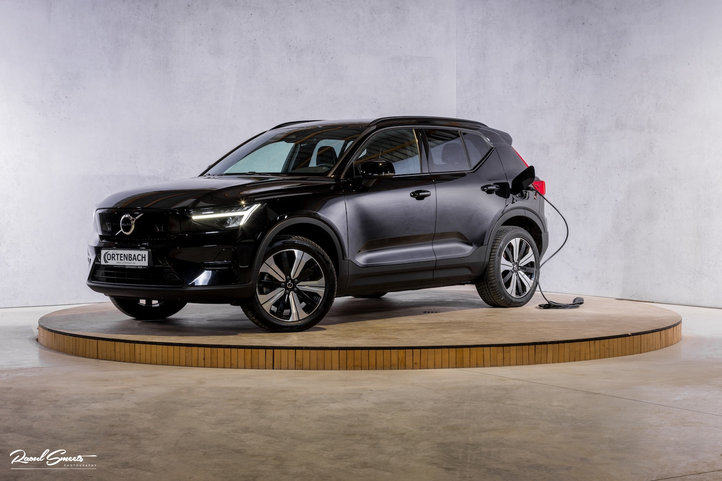Volvo XC40 - Recharge Twin Plus | Adaptieve cruise | Blis | Metallic | Full LED | - AutoWereld.nl