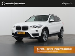 BMW X1 - sDrive20i Executive | Trekhaak | LED | Navigatie | PDC | Climate Control | Cruise Control
