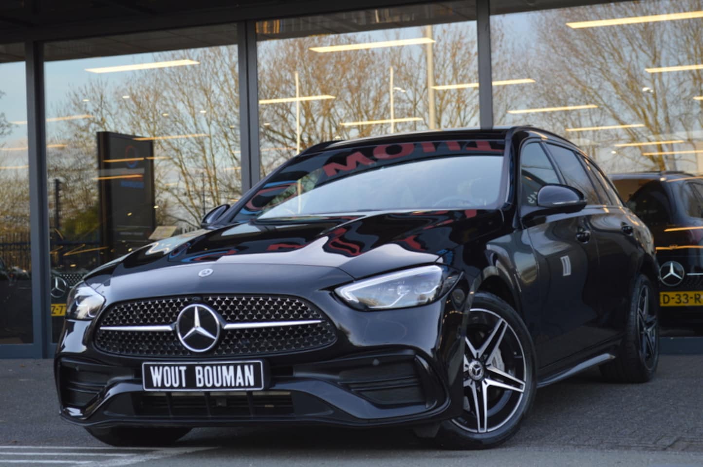Mercedes-Benz C-klasse Estate - 300 e AMG Led Leder Panorama Sfeer Camera Augmented Trekh Pdc - AutoWereld.nl