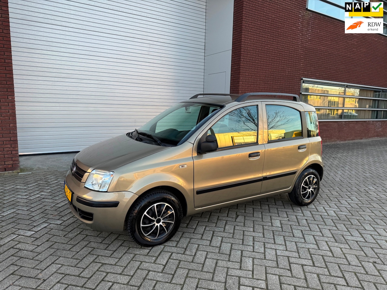 Fiat Panda - 1.2 Automaat Airco Isofix Pdc Nap - AutoWereld.nl