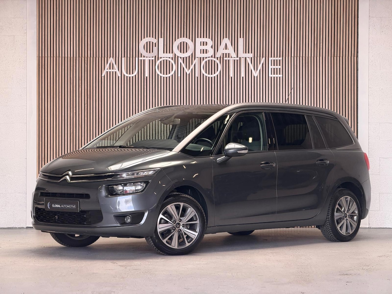 Citroën Grand C4 Picasso - 1.6 e-THP Intensive - 7 Persoons - Automaat - Navigatie - AutoWereld.nl