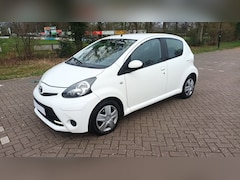 Toyota Aygo - 1.0 VVT Airco / Navi