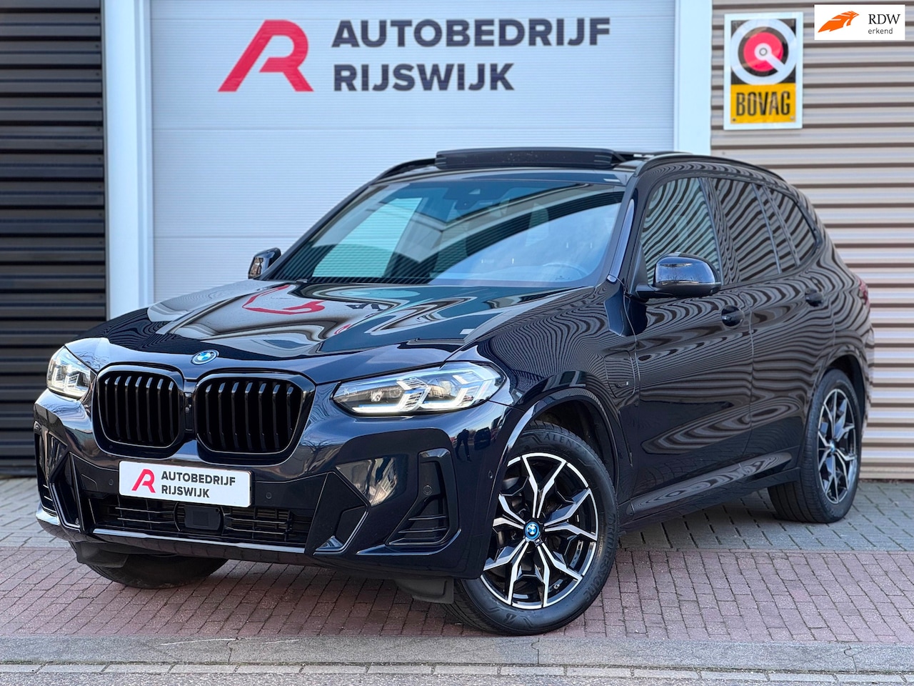BMW X3 - XDrive30e High Executive 360/Memory/HuD/Pano - AutoWereld.nl