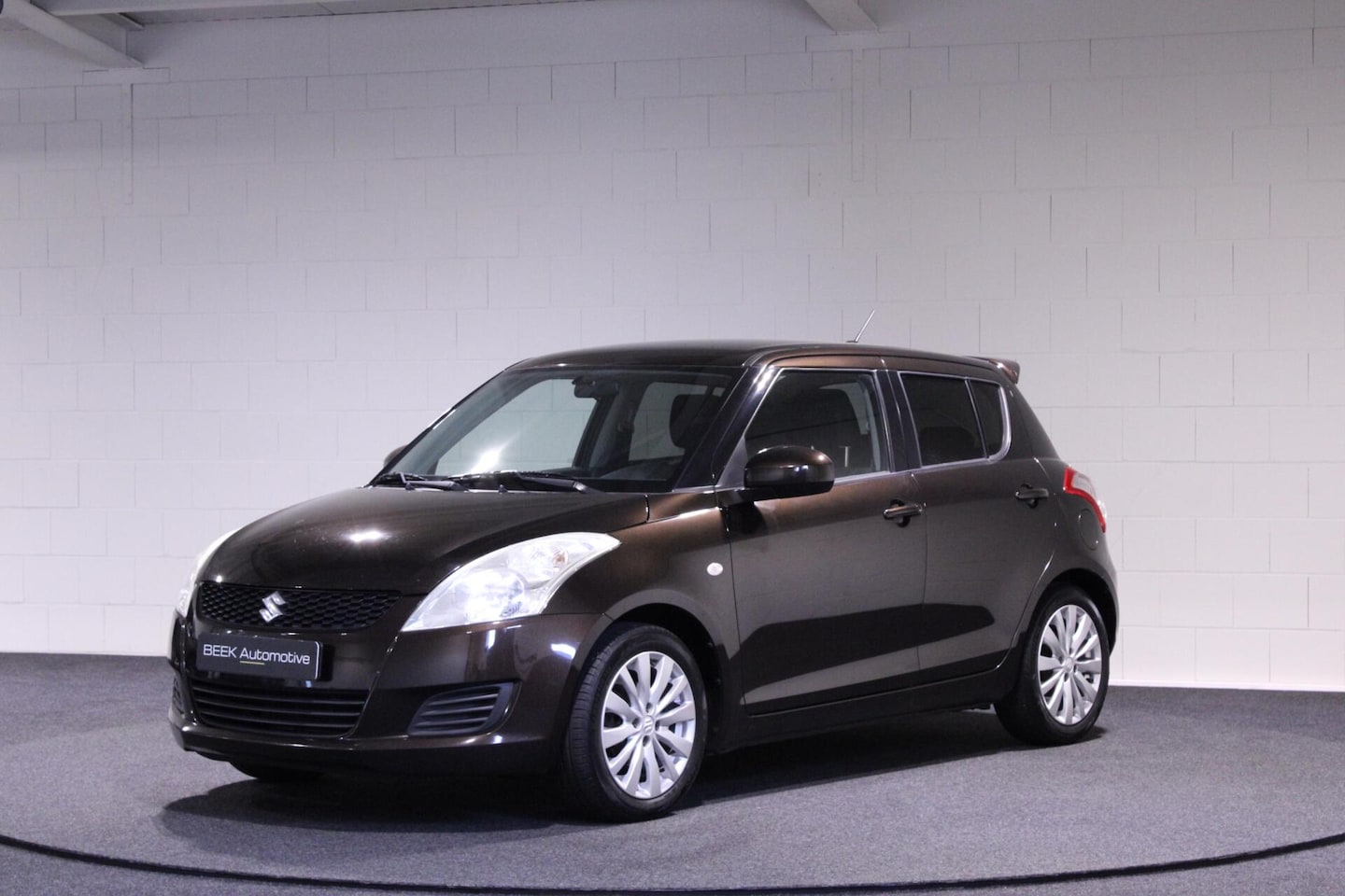 Suzuki Swift - 1.2 Exclusive EASSS | Parkeersensoren | Airco | - AutoWereld.nl