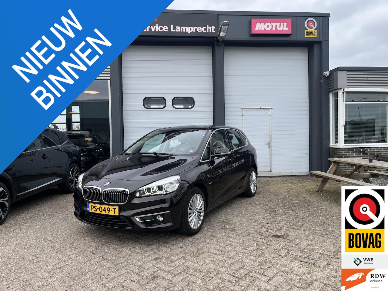 BMW 2-serie Active Tourer - 220i High Executive luxury line - AutoWereld.nl